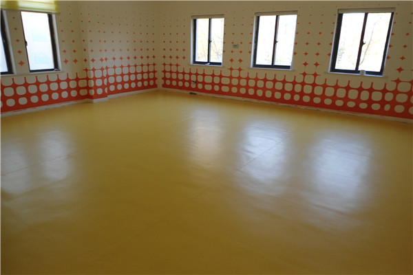 兒童地板清潔怎么省時(shí)省力？